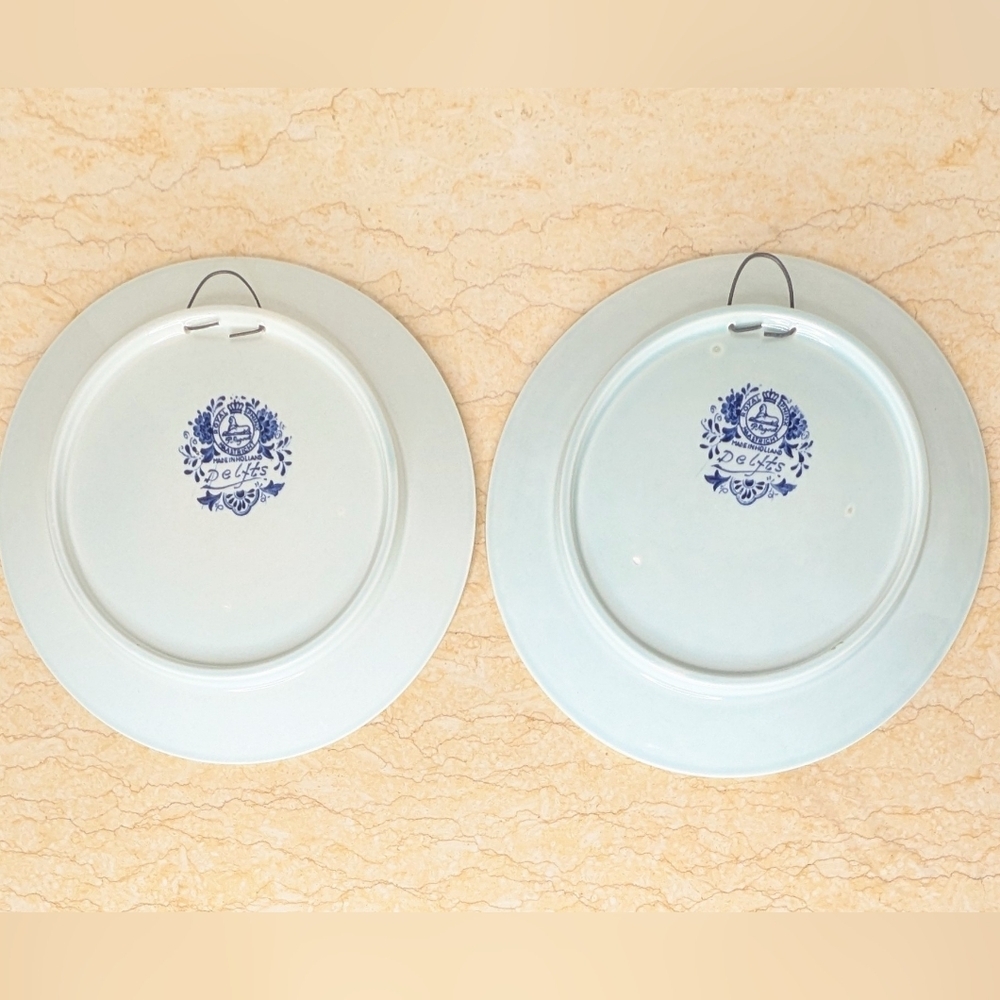 Vintage Delft Royal Sphinx Pair Blue White Farm Fish Holland Wall Plate Set of 2 - Picture 2 of 5
